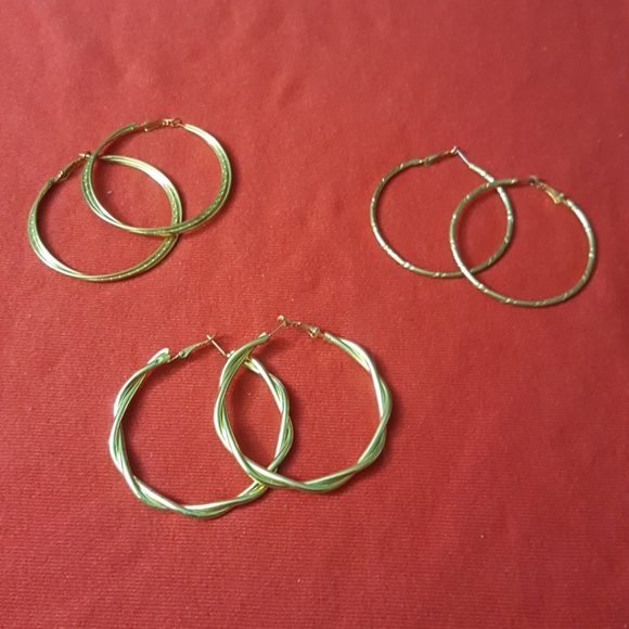 Jewelry - 🎀BOGO HALF OFF🎀 Gold Hoop Earring Lot